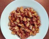 Foto langkah ke 5 dari resep Tumis Kentang Kornet Budget Anak Kos.
