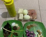Foto langkah ke 1 dari resep Semur Ayam, Telur dan Tahu khas Betawi.
