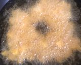 A picture of step 2 of Indomie pizza.