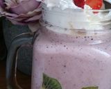 Φωτογραφία βήματος 3 της συνταγής Smoothie με μέλι, γιαούρτι, φράουλα και ακτινίδιο!!!