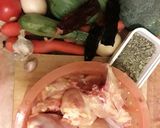 A picture of step 1 of Caldo de Pollo (Red Chicken Soup).