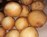 Foto langkah ke 6 dari resep Donat maizena dadakan no telur..