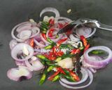 Foto langkah ke 3 dari resep 141. Oseng Pindang Tongkol.