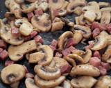 Foto del paso 3 de la receta: Hojaldre relleno de revuelto de champiñones con jamón y huevo