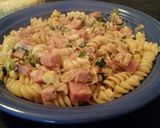 Foto del paso 2 de la receta: Fideos con crema, verdeo y jamón