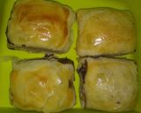 Foto langkah ke 9 dari resep Bolen Bandung Lumer.
