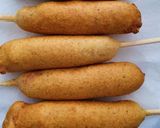 Foto del paso 3 de la receta: Banderillas de salchicha y queso