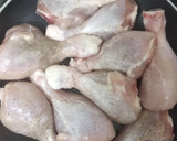 Foto del paso 2 de la receta: Muslitos de pollo al la cerveza