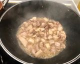 Foto del paso 3 de la receta: Pollo con almendras y seta shitake 🍜🍜🍜🥢🥢🥢