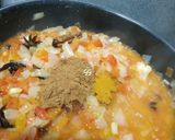 Foto langkah ke 3 dari resep Onion Tomato Relish.