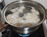 Foto langkah ke 4 dari resep Sup Bakso Tahu Kemerdekaan.