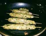 A picture of step 2 of Hara Bhara Kathi Roll.