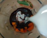 Foto langkah ke 3 dari resep Carrot Mousse Cake.