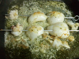 Brocheta de sepia al ajillo