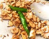 A picture of step 1 of Walnuts Chutney.