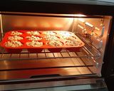 A picture of step 4 of Mix Dal's Cheesy Mango Muffins.