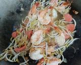 Foto langkah ke 3 dari resep "Mie Goreng Udang".