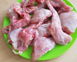 Foto del paso 1 de la receta: Conejo al ajillo
