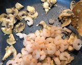 Foto del paso 3 de la receta: Empanadillas de gambas y champiñones