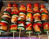 Foto del paso 1 de la receta: Brochetas de salmón al grill con verduras