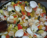 Foto del paso 2 de la receta: Espagetis huerta y mar