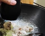 Foto langkah ke 5 dari resep Ayam kecap paprika.