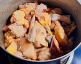 Hình bước làm 2 của món Canh gà lá giang