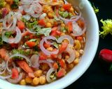 A picture of step 4 of Chana chaat.