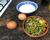 Foto del paso 1 de la receta: Tortilla de menestra de verduras