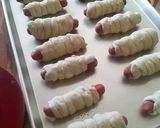 Foto del paso 10 de la receta: Pretzel hot dogs / perros calientes envueltos en pretzel