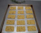 Foto del paso 5 de la receta: Galletas de parmesano, romero, albahaca y orégano