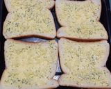 Foto langkah ke 7 dari resep Roti Garlic.