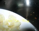 A picture of step 2 of Snake Gourd with Salted Egg.