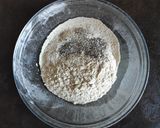 Foto del passaggio 6 della ricetta Torta salata di farina di ceci e grano saraceno con gorgonzola e cavolo cappuccio rosso