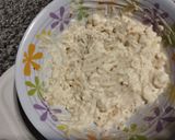 Foto del paso 2 de la receta: Aperitivo fácil: tostado con roquefort, apio y nuez