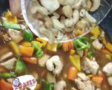 A picture of step 3 of Cashew chicken.