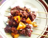 Foto langkah ke 5 dari resep Sate empuk dengan daun pepaya.