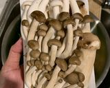 รูปขั้นตอนการทำที่ 1 ของ แกงเห็ดรวมผักหวานสูตรใส่ปลาร้า