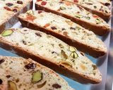 Foto del paso 4 de la receta: Biscotti de pistacho, arándanos, avellanas y papaya