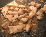 รูปขั้นตอนการทำที่ 2 ของ ไก่กระเทียมไข่ดาว