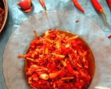 Foto langkah ke 3 dari resep Sambal bawang rambut + teri.