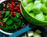 Foto langkah ke 1 dari resep Sayur Asem Betawi Mommylicious.