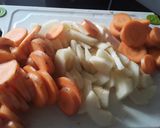 Foto del paso 1 de la receta: Crema de zanahoria🥕, pera🍐 y cebolla🌰🥘