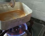 A picture of step 3 of Marie biscuits pudding.