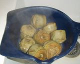 Foto del paso 3 de la receta Huevo escalfado con alcachofas