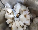 A picture of step 2 of Indian pear juice.