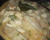 Foto langkah ke 7 dari resep Ikan Pari Asap Masak Santan.