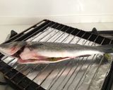 Foto del passaggio 1 della ricetta Paccheri ondulati con branzino e crema di zucchine e basilico