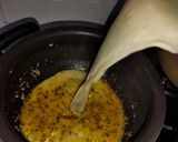 A picture of step 4 of Kadhi pakoda.