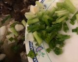 รูปขั้นตอนการทำที่ 6 ของ ต้มจืดกะหล่ำปลีอกไก่ 🍲